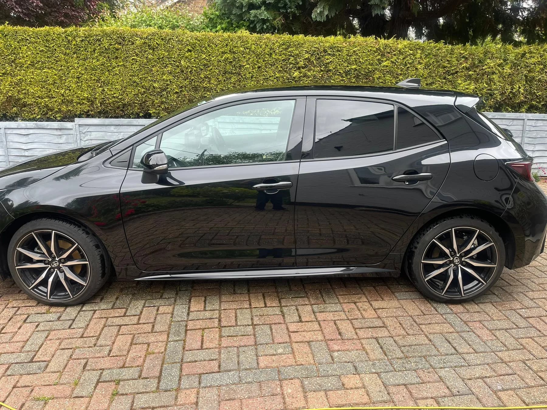 Vehicle photograph 5