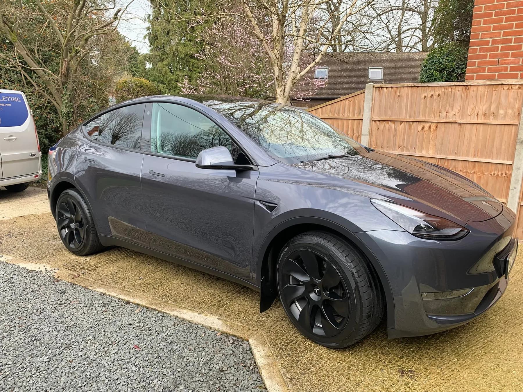 Vehicle photograph 10